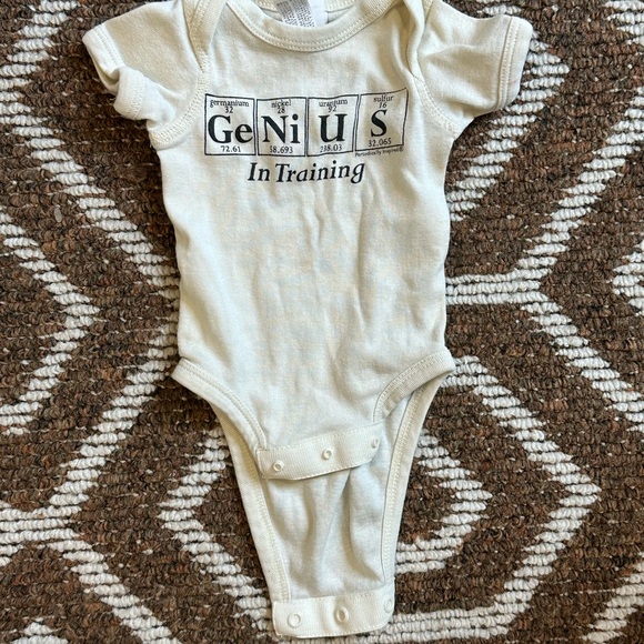 Newborn 👶 “Genius” onesie - Picture 2 of 2